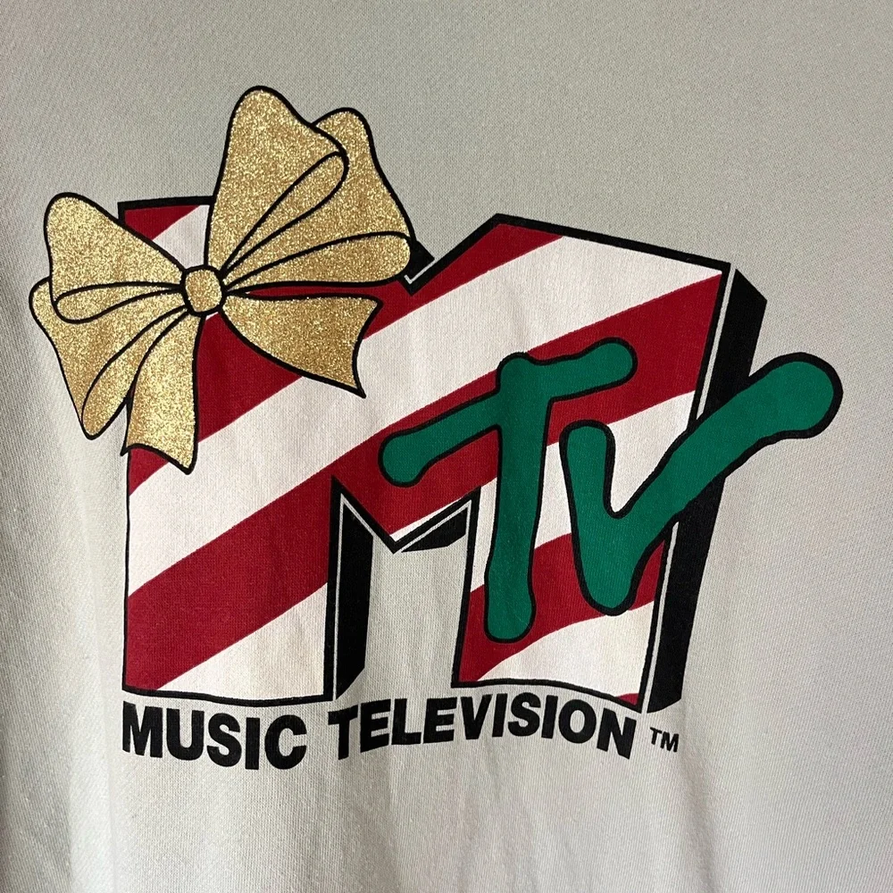 MTV Light Sage Green Holiday Hoodie Sweatshirt Christmas Women’s Medium